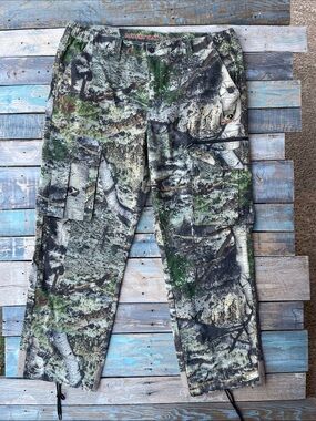 Mossy Oak Men's Camouflage Cargo Pants in Green and Gray